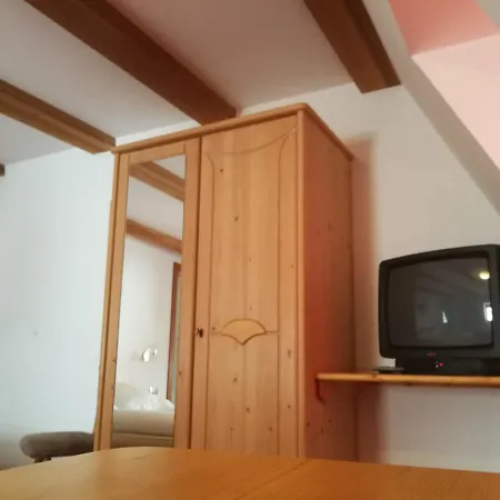 Gasthaus Weisskugel Locanda Malles Venosta
